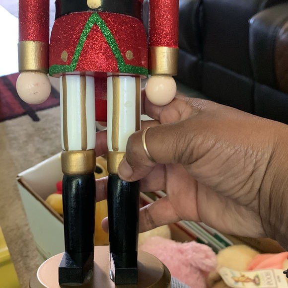 NWT beautiful Nutcracker - Picture 2 of 9